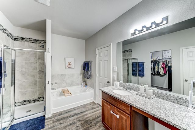 9850 Hunter Springs Drive, Conroe, TX 77306