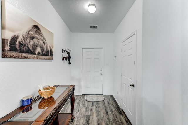 9850 Hunter Springs Drive, Conroe, TX 77306