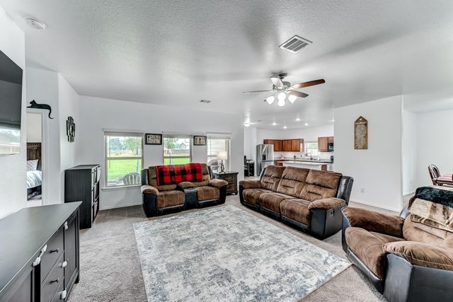 9850 Hunter Springs Drive, Conroe, TX 77306