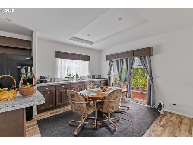 1873 E CEDAR St, Myrtle Point, OR 97458