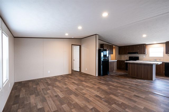 6945 Seawillow RD, Lockhart, TX 78644