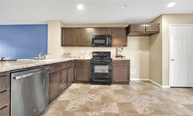 7165 Hazelwood Way, Fontana, CA 92336