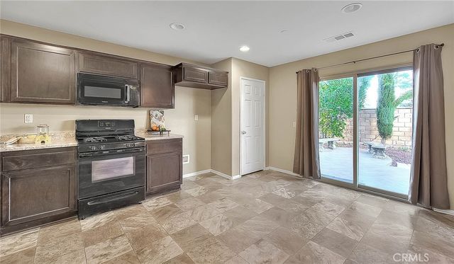 7165 Hazelwood Way, Fontana, CA 92336