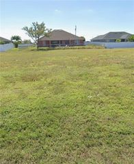 414 Kismet PKWY W, Cape Coral, FL 33993