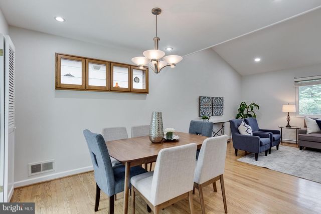 3910 MONTROSE DRWY, Chevy Chase, MD 20815