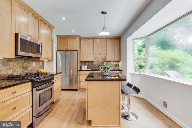 3910 MONTROSE DRWY, Chevy Chase, MD 20815