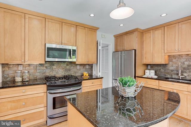 3910 MONTROSE DRWY, Chevy Chase, MD 20815