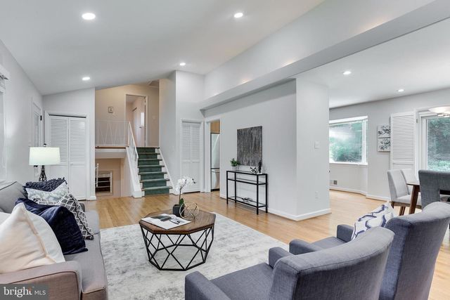 3910 MONTROSE DRWY, Chevy Chase, MD 20815