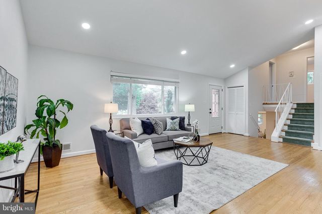 3910 MONTROSE DRWY, Chevy Chase, MD 20815