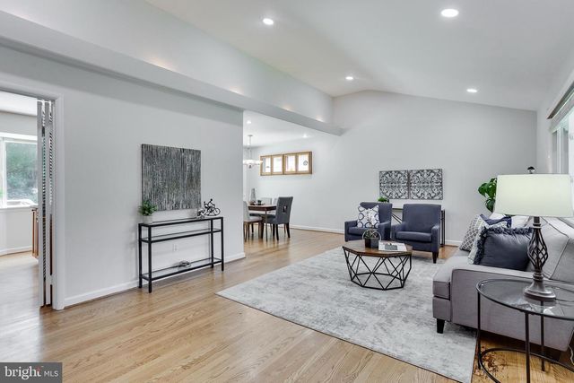 3910 MONTROSE DRWY, Chevy Chase, MD 20815