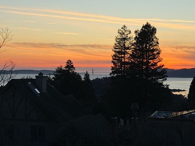 225 Arlington Ave., Kensington, CA 94707