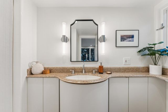 225 Arlington Ave., Kensington, CA 94707