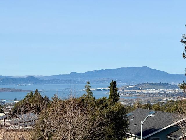 225 Arlington Ave., Kensington, CA 94707