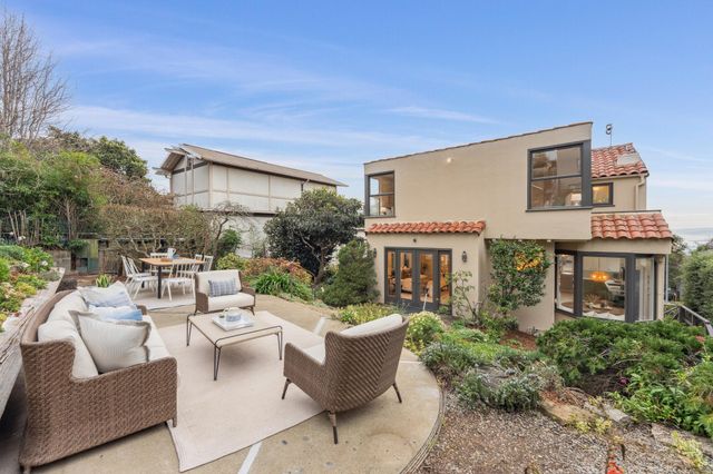 225 Arlington Ave., Kensington, CA 94707