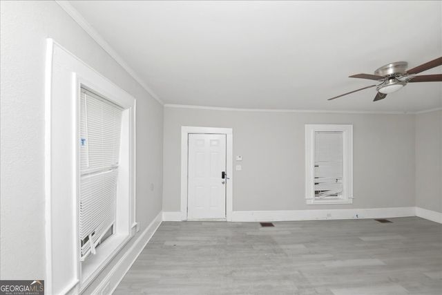 1853 Center Avenue, East Point, GA 30344
