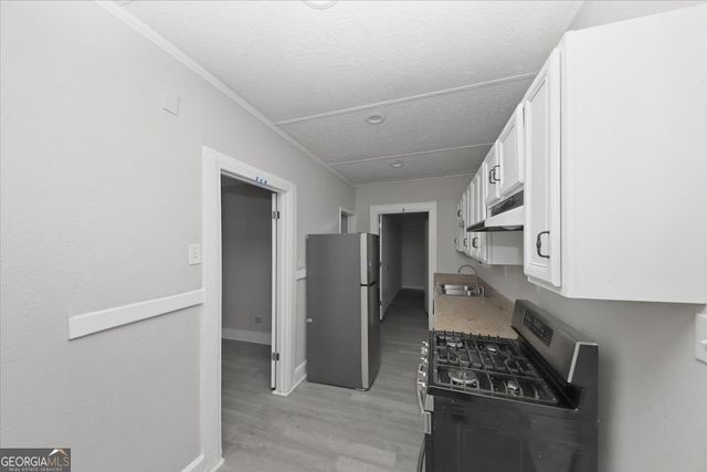 1853 Center Avenue, East Point, GA 30344