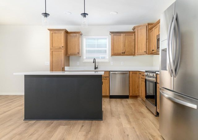 2162 Waters Edge Trail, Madison, WI 53718