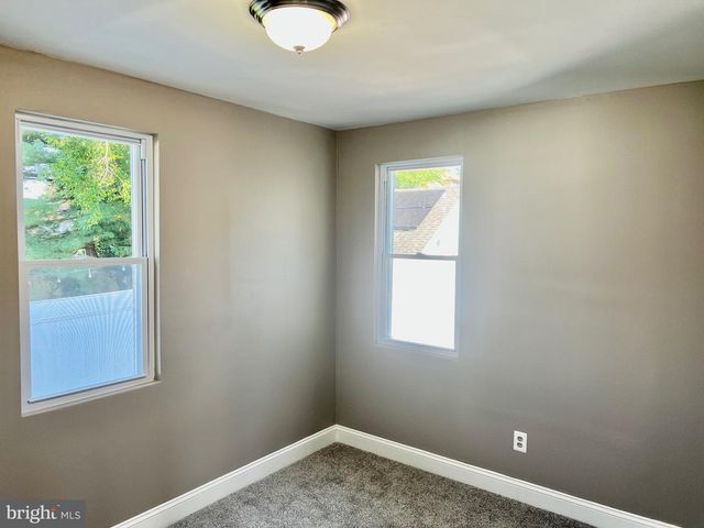 36 CRAFTON AVE, Pitman, NJ 08071