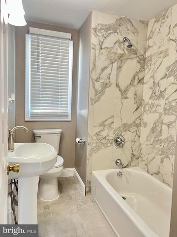 36 CRAFTON AVE, Pitman, NJ 08071