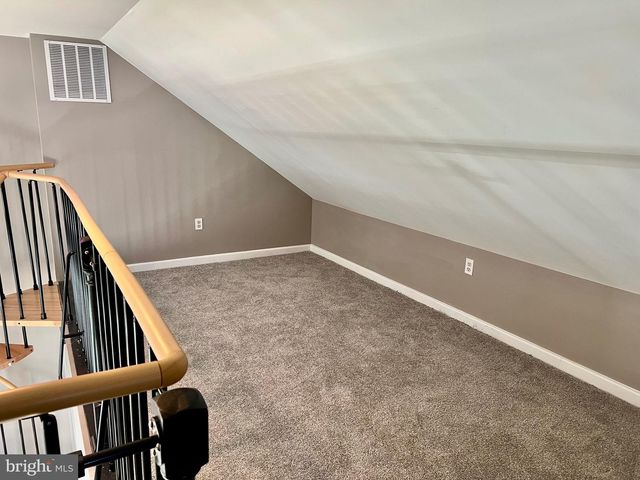 36 CRAFTON AVE, Pitman, NJ 08071