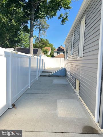 36 CRAFTON AVE, Pitman, NJ 08071