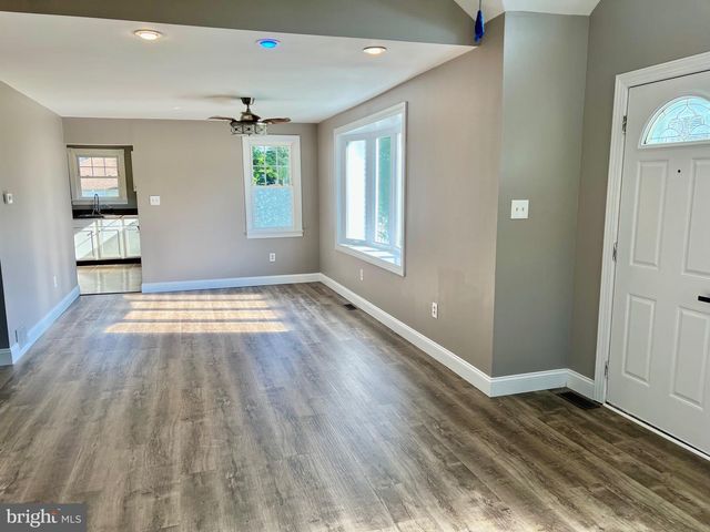 36 CRAFTON AVE, Pitman, NJ 08071