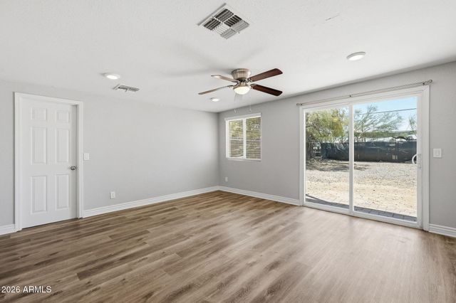 1725 W CAROL Avenue, Phoenix, AZ 85021