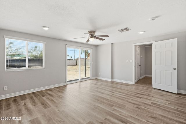 1725 W CAROL Avenue, Phoenix, AZ 85021
