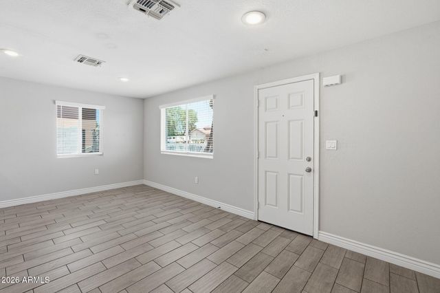 1725 W CAROL Avenue, Phoenix, AZ 85021