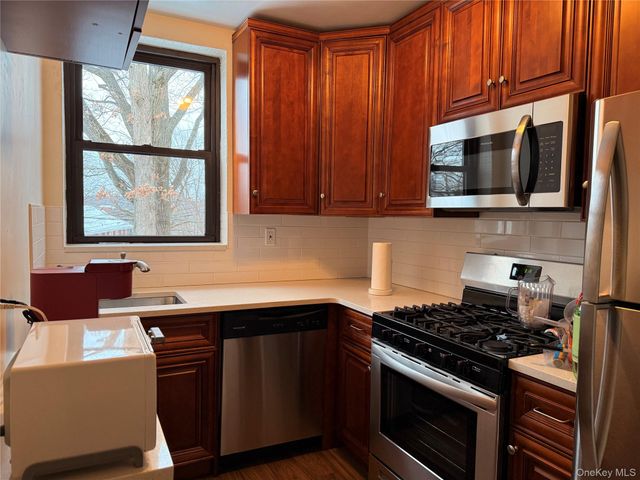 67 Rockledge Road 1B, Hartsdale, NY 10530