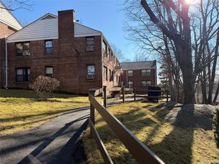 67 Rockledge Road 1B, Hartsdale, NY 10530