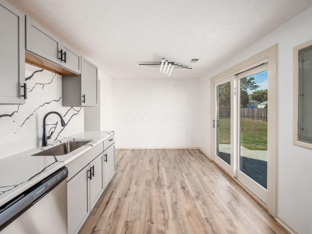 904 Kyle Avenue, Columbus, OH 43207