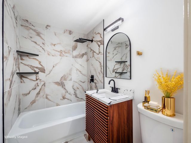 904 Kyle Avenue, Columbus, OH 43207