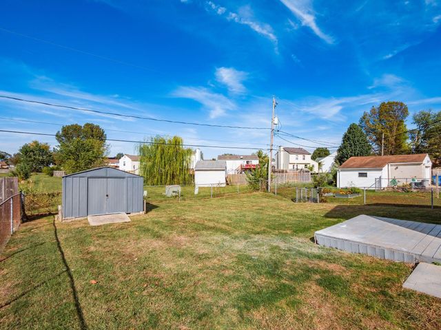 904 Kyle Avenue, Columbus, OH 43207