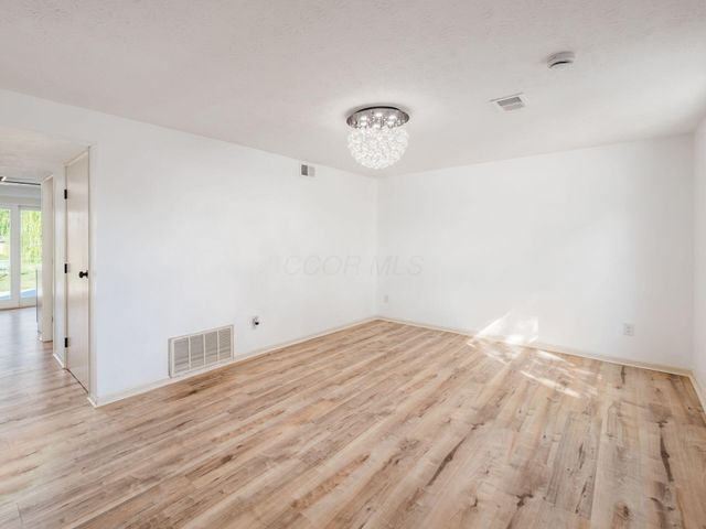 904 Kyle Avenue, Columbus, OH 43207