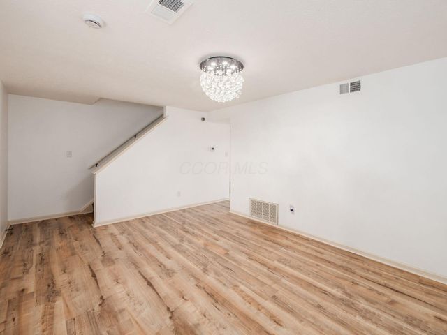 904 Kyle Avenue, Columbus, OH 43207