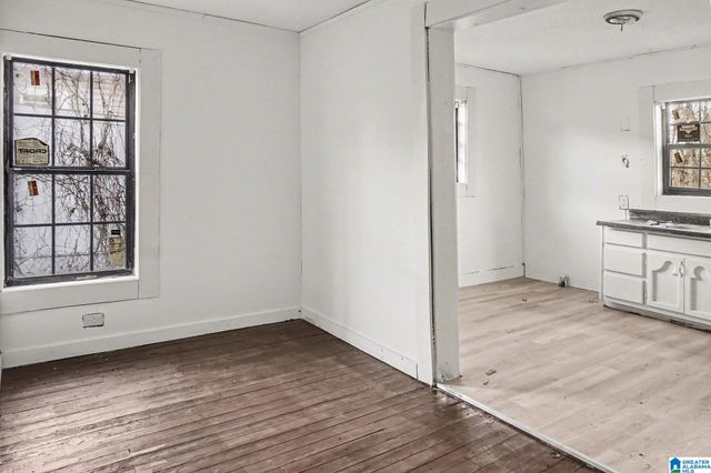 212 56TH STREET, Fairfield, AL 35064