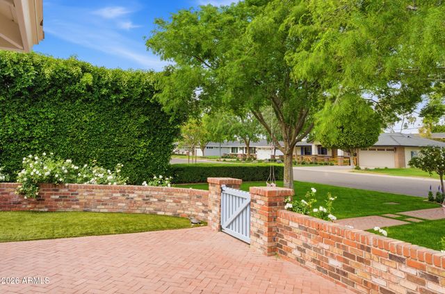 3921 E ELM Street, Phoenix, AZ 85018
