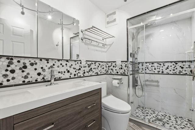 6007 N Sheridan Road 9E, Chicago, IL 60660