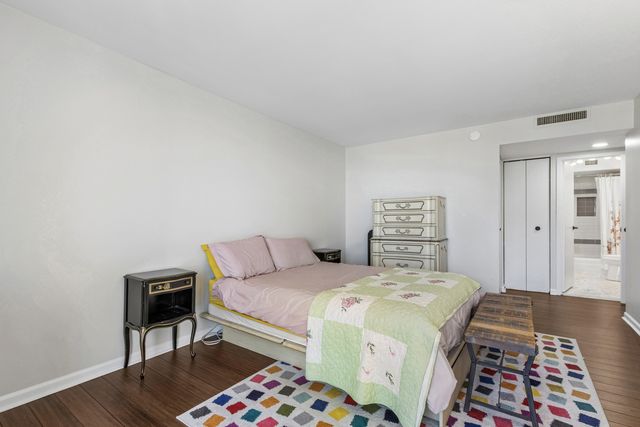 6007 N Sheridan Road 9E, Chicago, IL 60660