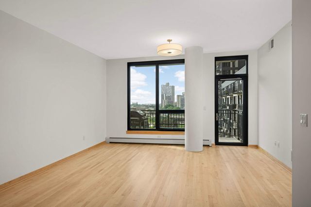 1240 S 2nd Street 723, Minneapolis, MN 55415