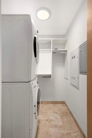 1240 S 2nd Street 723, Minneapolis, MN 55415