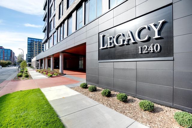 1240 S 2nd Street 723, Minneapolis, MN 55415