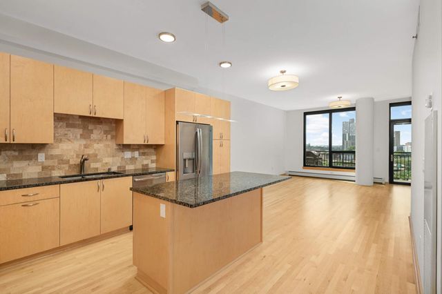 1240 S 2nd Street 723, Minneapolis, MN 55415