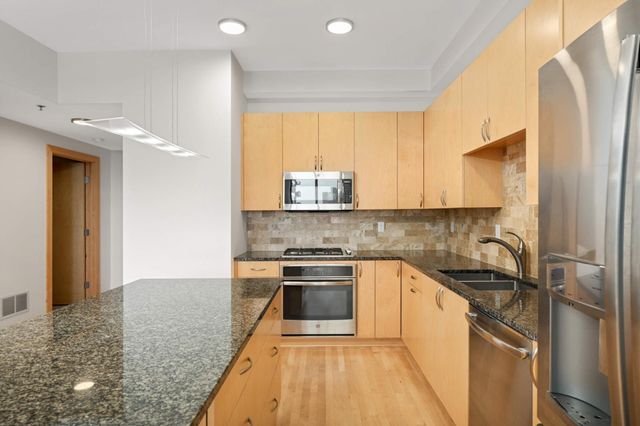 1240 S 2nd Street 723, Minneapolis, MN 55415