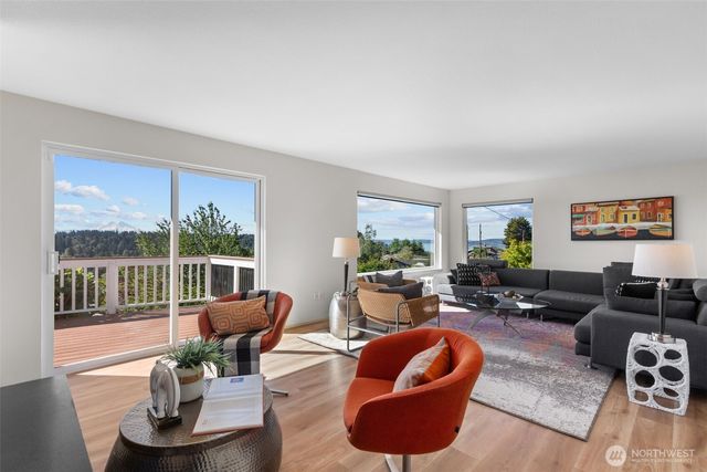 16434 9th Avenue SW, Burien, WA 98166