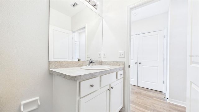 710 BARCLAY WOOD DRIVE, Ruskin, FL 33570