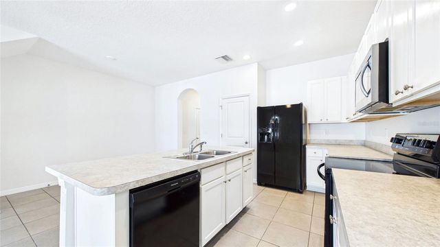 710 BARCLAY WOOD DRIVE, Ruskin, FL 33570