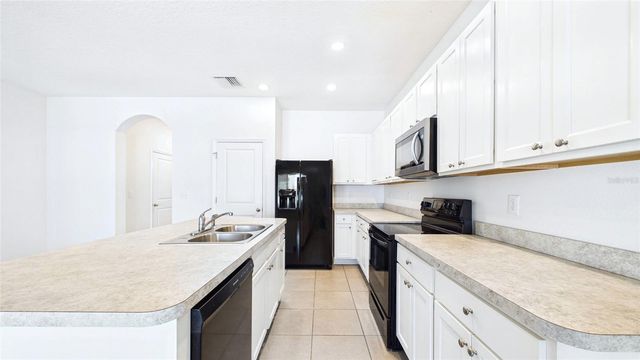 710 BARCLAY WOOD DRIVE, Ruskin, FL 33570