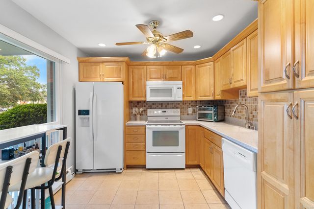 248 Centerbrook Road, Hamden, CT 06518